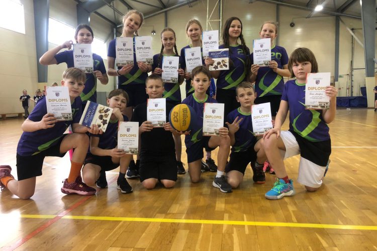 Minibasketbola festivālā 1.vieta