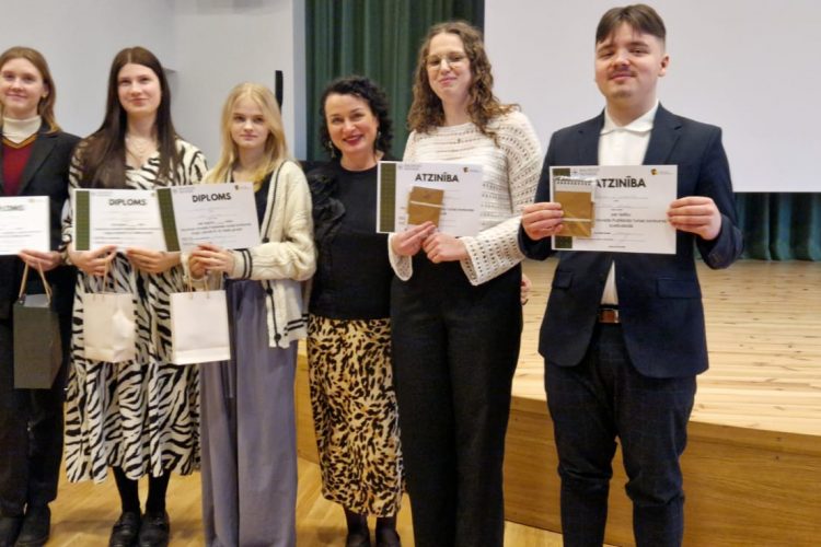 Publiskās runas konkurss svešvalodās