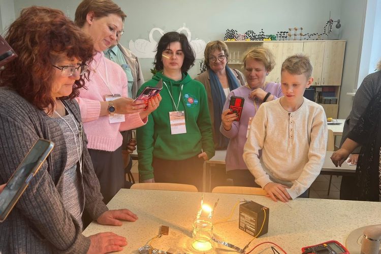 Latvijas Fizikas skolotāju konference