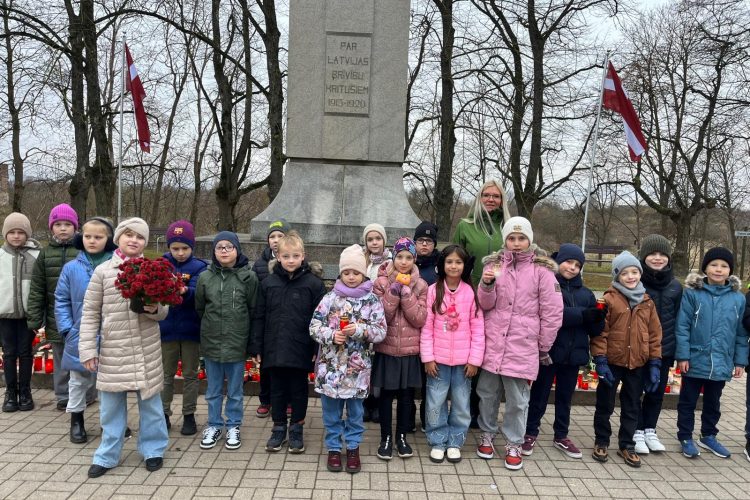 Piemiņas mirklis Lācplēša dienā