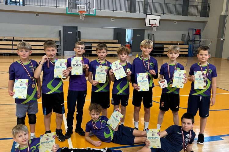 Sporta spēles tautas bumbā