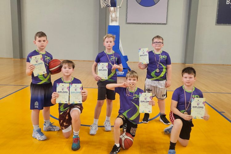 Minibasketbolā 1.vieta