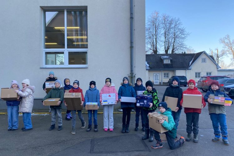 Labdarības akcija “Skolas par uzvaru”