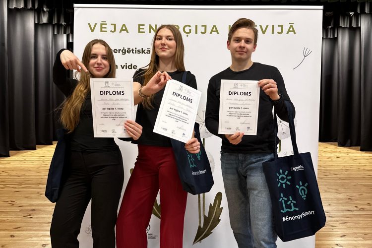 Uzvara debašu turnīrā