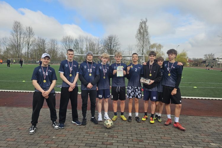 Futbola sacensību rezultāti